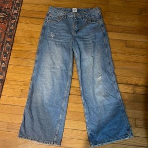 Urban Outfitters BDG low rise, wide leg blue jeans